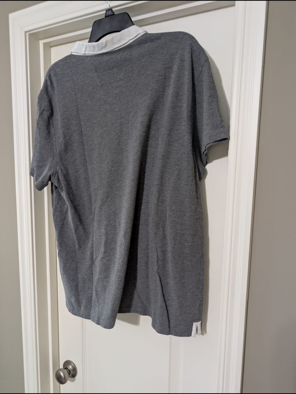 John Varvatos Gray Polo with White Contrast Collar - Picture 3 of 4